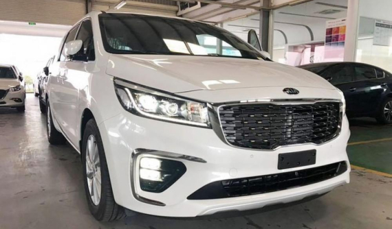 Kia Sedona 2018 với thiết kế mới bất ngờ xuất hiện tại Việt Nam