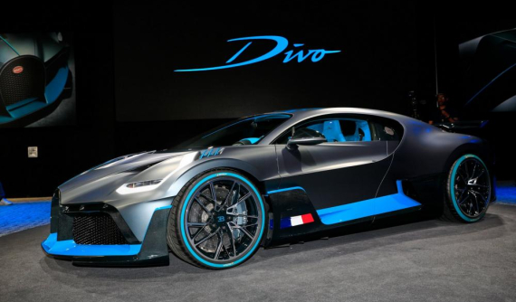 Vẻ đẹp của siêu xe đắt nhất tại triển lãm ô tô Paris 2018