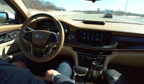 Super Cruise của Cadillac là hệ thống lái bán tự động tốt hơn Autopilot dựa theo Consumer Reports