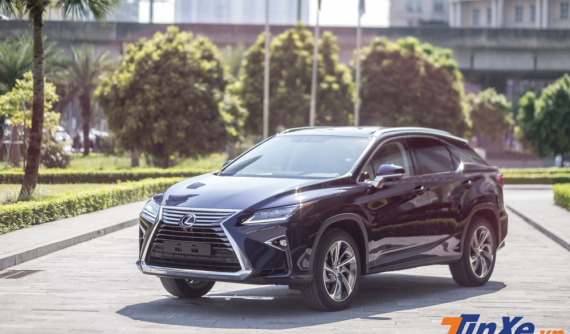 Trải nghiệm ban đầu cùng Lexus RX450h giá 4,5 tỷ vừa về Việt Nam: Ngoại thất trẻ trung, nội thất già dặn, nhiều trang bị tiện nghi