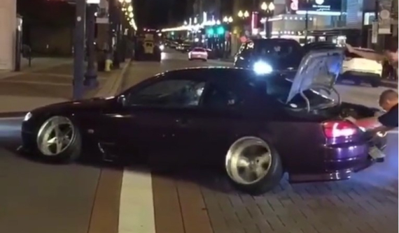 Chiếc Nissan Silvia bị ghét nhất mạng xã hội mắc kẹt trên đường khiến cư dân mạng hả hê