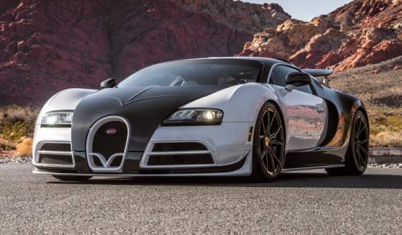 Tiền thuê siêu xe Bugatti Veyron trong 24 giờ đủ để mua một chiếc Toyota Camry "đập hộp"