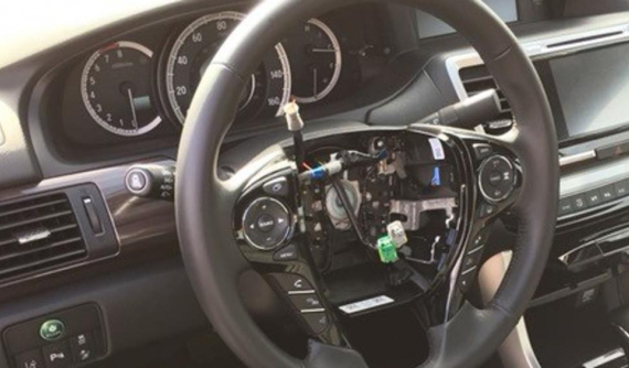 Hàng loạt xe Honda, chủ yếu là Civic và Accord đời mới, bị ăn trộm túi khí