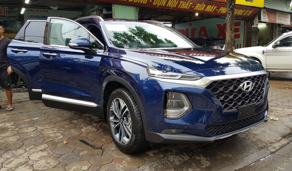 Hyundai Santa Fe 2019 lần đầu tiên “thả dáng” trên đường phố Hà Nội