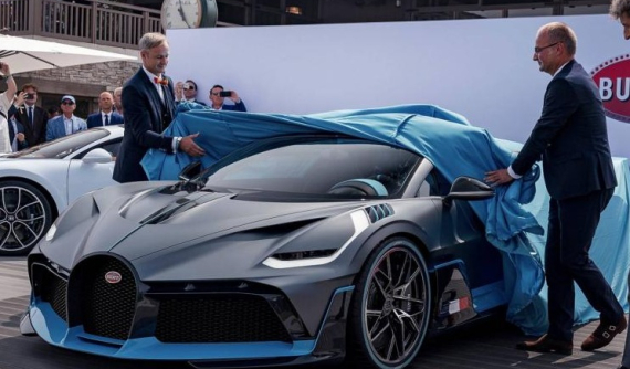 Bugatti phát triển phiên bản nhanh như "tên lửa đất đối đất" của siêu xe Chiron