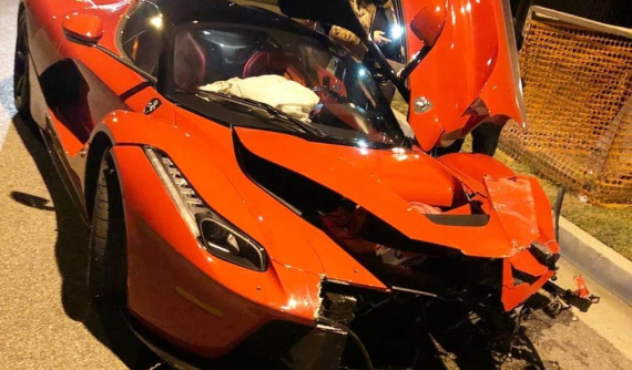 Siêu phẩm Ferrari LaFerrari cực hiếm và cực đắt đỏ gặp tai nạn nghiêm trọng ở Mỹ