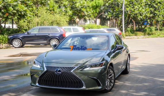 Ngoài sedan hạng sang ES 300h 2019, Lexus còn mang nhiều "hàng nóng" đến VMS 2018