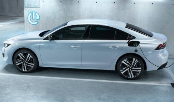Peugeot sẽ phát triển một dòng xe thể thao điện cạnh tranh Audi và Mercedes