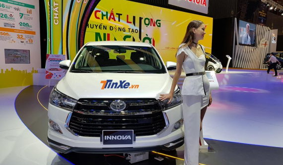 "Vua xe thương mại" Toyota Innova phiên bản mới ra mắt tại VMS 2018, giá 752 triệu đồng