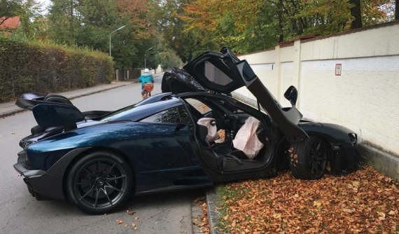 Siêu xe triệu đô McLaren Senna đầu tiên trên thế giới gặp nạn