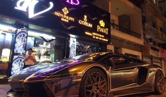 Sau khi bán Lamborghini Huracan, doanh nhân Hà Nội tậu siêu xe Lamborghini Aventador mui trần