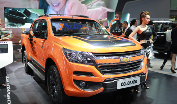 Đánh giá nhanh xe bán tải Chevrolet Colorado Storm: Ngoại hình hầm hố, thêm tiện ích công nghệ