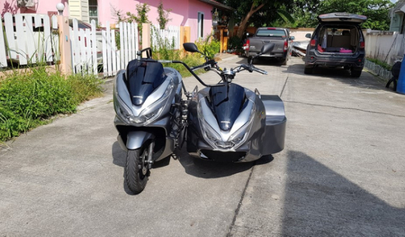 Phục sát đất với bản độ 3 bánh kịch độc từ Honda PCX của người Thái
