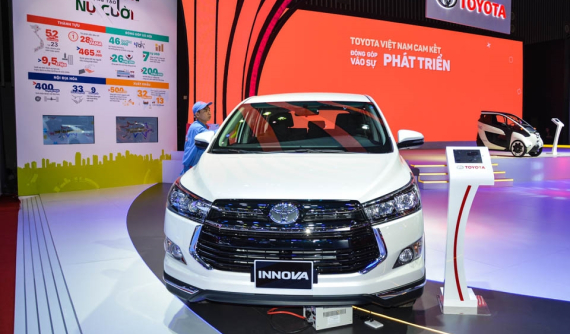 Khám phá Toyota Innova trưng bày tại VMS 2018, thêm trang bị, tăng giá 40 triệu