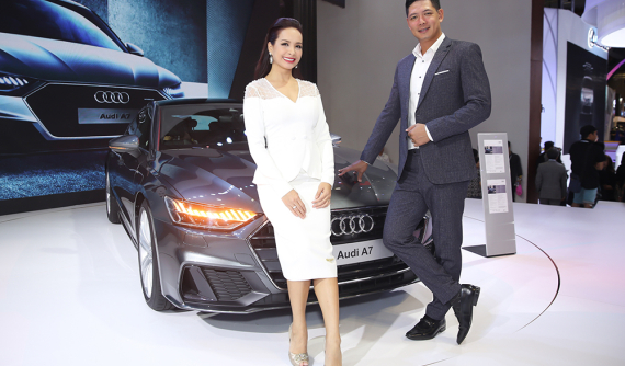 Ngắm dàn đại sứ "trai xinh gái đẹp" bên loạt xe tiền tỷ của Audi tại VMS 2018