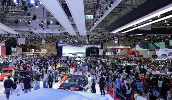 Hết 5 ngày triển lãm, gần 900 xe bán ra ngay tại VMS 2018