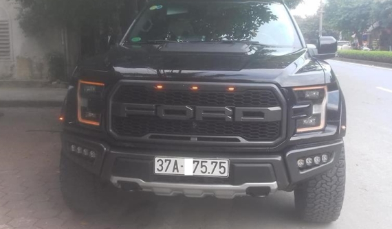"Khủng long" Ford F-150 Raptor độc nhất tại Nghệ An ra biển số cặp 75 đẹp mắt