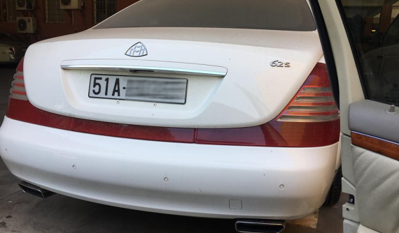 Quá nhiều xe "khủng" để sử dụng, Chủ tịch Trung Nguyên "bỏ rơi" Maybach 62S tại Hà Nội