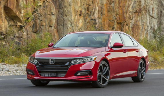Honda Accord 2019 được tung ra thị trường với giá rẻ hơn Toyota Camry và Nissan Altima