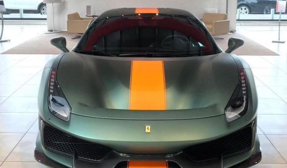 "Thánh cuồng màu xanh" bổ sung Ferrari 488 Pista vào bộ sưu tập xe "khủng" của mình
