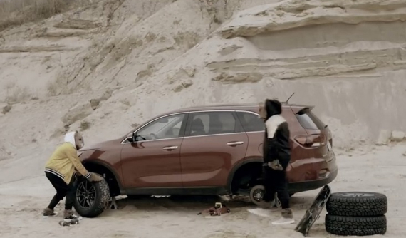Jeep tung ra video quảng cáo "đá đểu" SUV cỡ trung Kia Sorento 2019