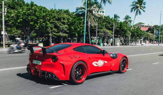 Bản độ siêu xe Ferrari F12 Berlinetta cực hiếm của doanh nhân Vũng Tàu lên báo nước ngoài