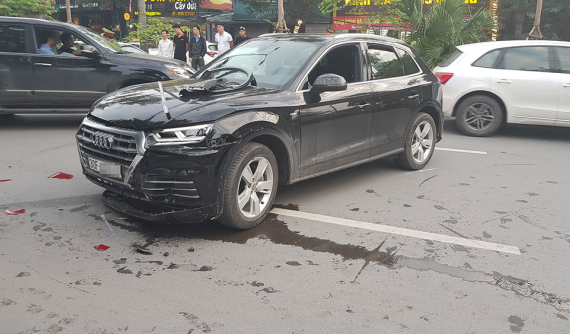 Hà Nội: Audi Q5 gây tai nạn liên hoàn, Mercedes-Benz GLK đen đủi bị liên lụy