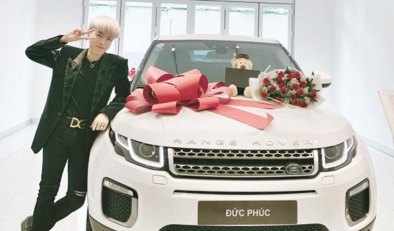 Nam ca sỹ Đức Phúc tậu SUV hạng sang Range Rover Evoque giá hơn 3 tỷ đồng