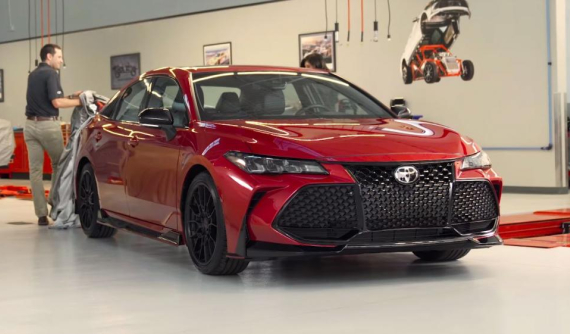 Toyota vén màn cặp đôi Camry TRD và Avalon TRD với thiết kế thể thao hơn
