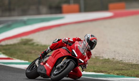 Ducati Panigale V4R chốt giá 39.900 EUR, có giá hơn 2 tỷ đồng nếu được nhập về Việt Nam