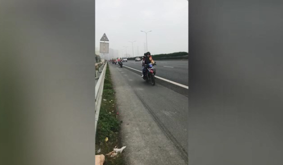 Nhóm "phượt thủ" xem thường tính mạng và pháp luật đi xe máy vào cao tốc Pháp Vân - Cầu Giẽ