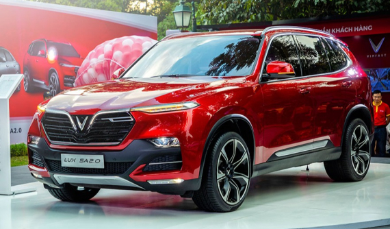 VinFast LUX SA2.0 chính thức được ra mắt Việt Nam, giá đợt 1 là 1,136 tỷ đồng, chưa thuế