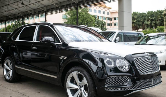 Bentley Bentayga phiên bản V8 sẽ được phân phối chính hãng vào năm sau