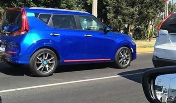 Kia Soul 2020 bị bắt gặp trên đường phố với thiết kế "lột xác"
