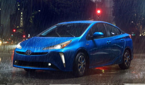 Toyota Prius 2019 nâng cấp mới bao gồm tùy chọn hệ dẫn động 4 bánh AWD