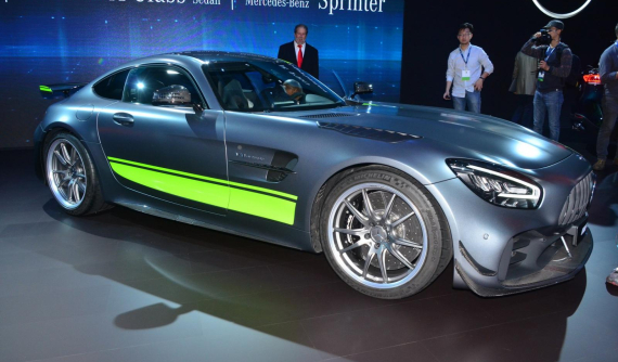 Siêu xe Mercedes-AMG GT R có phiên bản cập nhập mới