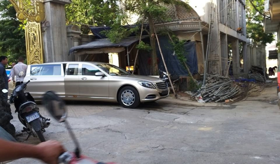 Không kém cạnh nhà giàu Việt, đại gia Campuchia cũng có siêu phẩm Mercedes-Maybach S600 Pullman