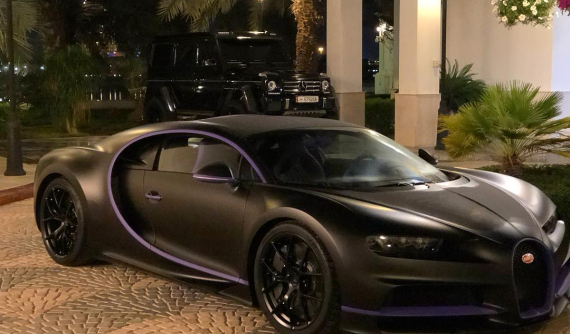 Vợ của Tiểu vương Qatar sở hữu siêu xe Bugatti Chiron phối màu ấn tượng