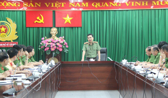 Sẽ xử lý xe ô tô bán tải, xe ba gác chở người trên thùng xe khi cổ vũ bóng đá