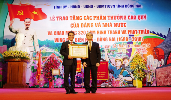 THACO và ông Trần Bá Dương nhận Huân chương Lao động hạng Nhất
