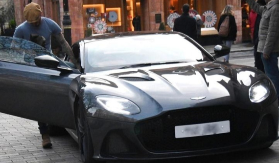 David Beckham bổ sung Aston Martin DBS Superleggera 2018 vào bộ sưu tập xe "khủng" của mình