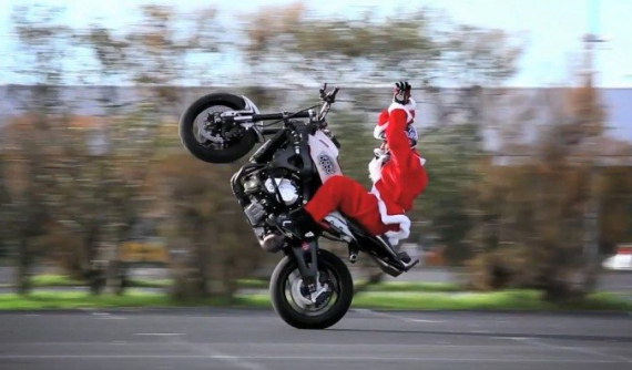 Top 5 xe mô tô hoàn hảo dành cho ông già Noel đi phát quà khi là một biker