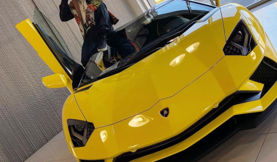 Rapper 50 Cent mua liền tay Rolls-Royce Phantom 2018 và Lamborghini Aventador S nhân dịp Giáng sinh