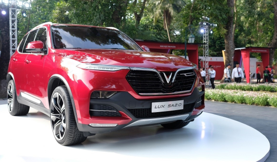 Lộ trình điều chỉnh giá của xe máy điện và ô tô VinFast trong năm 2019