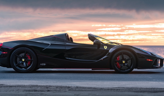Giá cao chót vót dành cho chiếc Ferrari LaFerrari mui trần chuẩn bị đấu giá vào tháng 1 tới đây