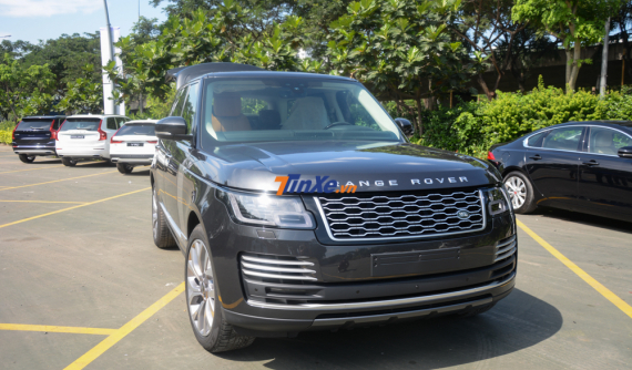 Range Rover đời 2018 của Minh "Nhựa" đặt mua chính hãng đã về đến Việt Nam