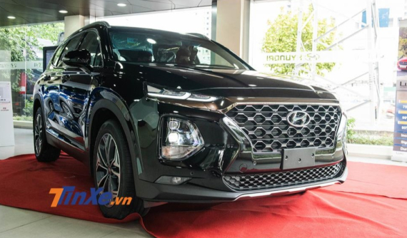 Hyundai Santa Fe 2019 lộ giá tạm tính cho 4 bản, khách lấy xe trước Tết phải chi thêm 100 triệu đồng