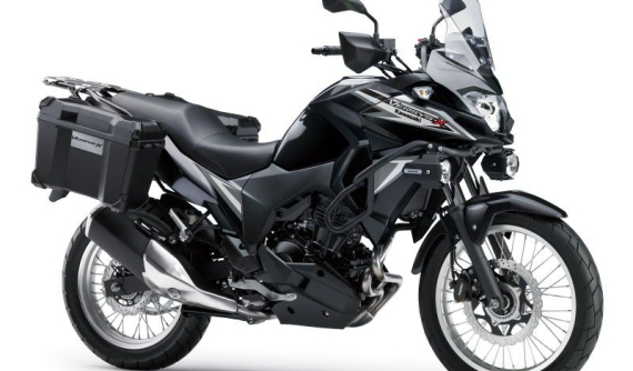 Xế phượt "nội địa" Nhật Kawasaki Versys-X 250 2019 nhá hàng mẫu tem và màu mới