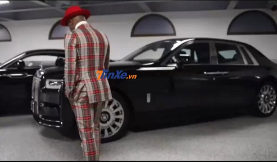 Võ sỹ triệu phú Floyd Mayweather khoe bộ sưu tập xe với 4 chiếc Rolls-Royce