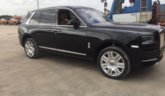 Rolls-Royce Cullinan tiếp tục "hạ cánh" Campuchia, giới nhà giàu Việt lại "phát hờn"